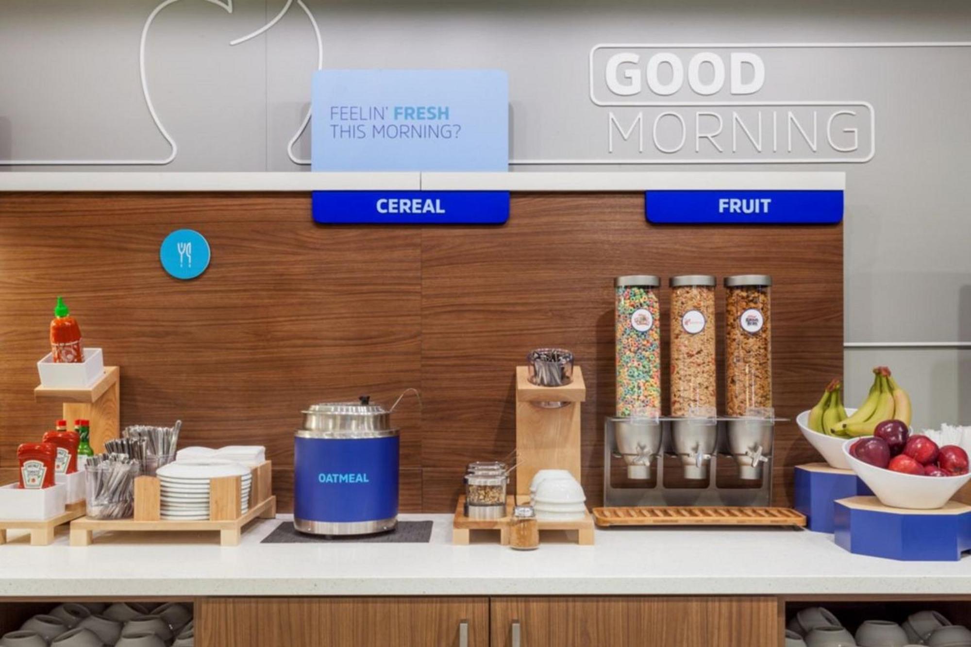 Holiday Inn Express & Suites - Miramar By Ihg Bagian luar foto